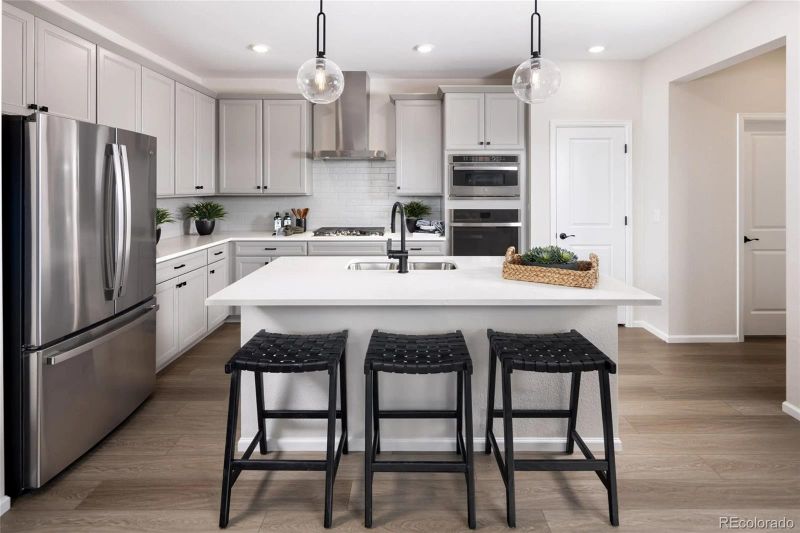 8810 Yellowcress Dr, Littleton, CO 80125