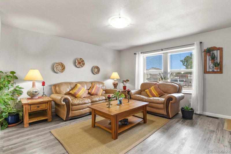 5160 Victory Rd, Colorado Springs, CO 80911