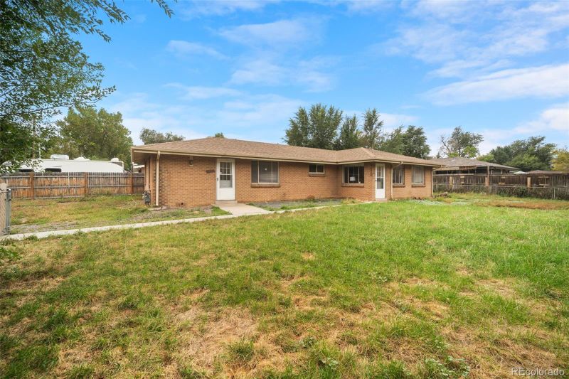 4785 Carr St, Wheat Ridge, CO 80033