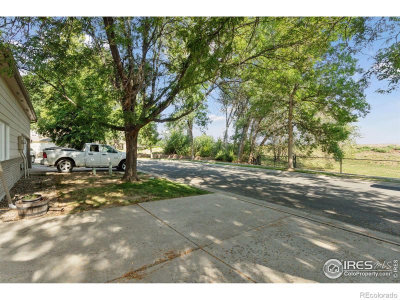 1016 Winona Cir, Loveland, CO 80537