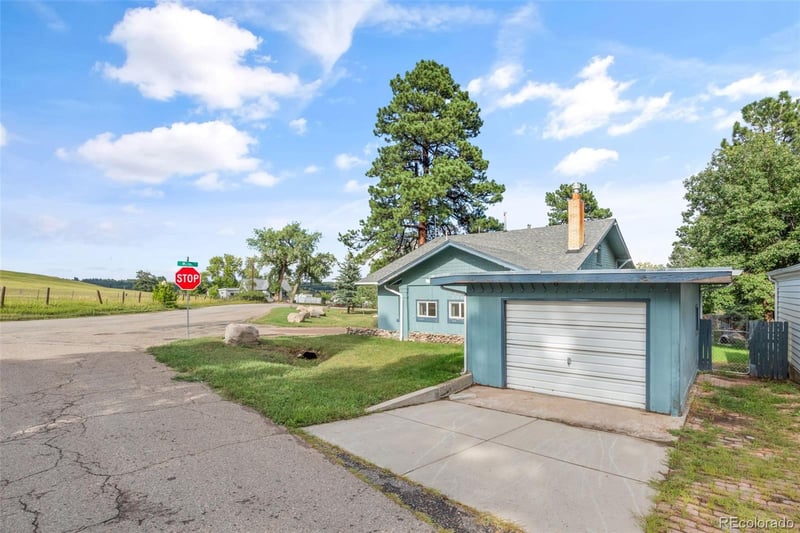 6044 Columbine St, Rye, CO 81069