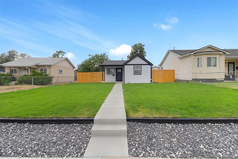 637 Knox Ct, Denver, CO 80204