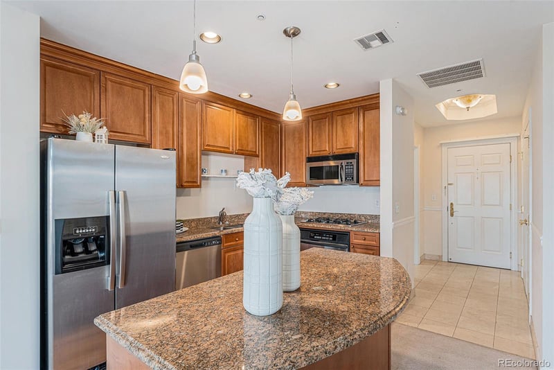 1827 N Grant St #1104, Denver, CO 80203