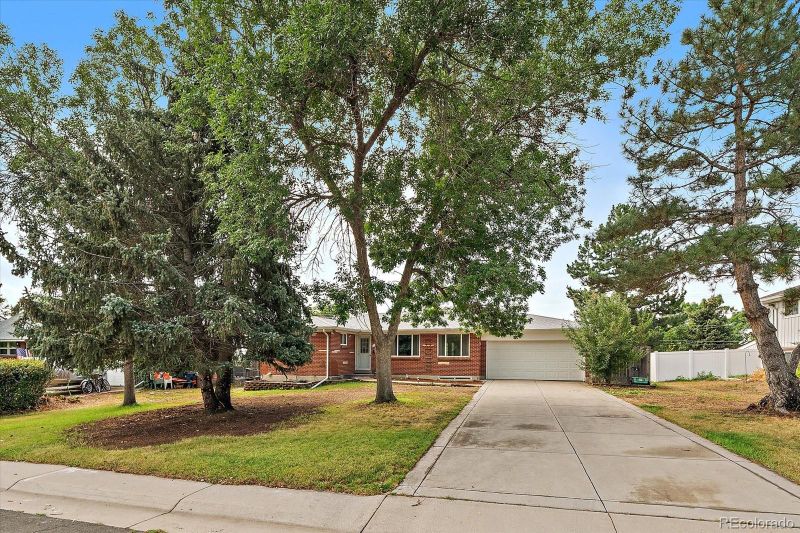 240 W 6th Ave, Broomfield, CO 80020
