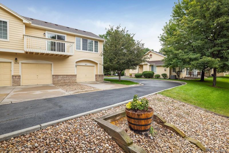 9677 Independence Dr, Broomfield, CO 80021
