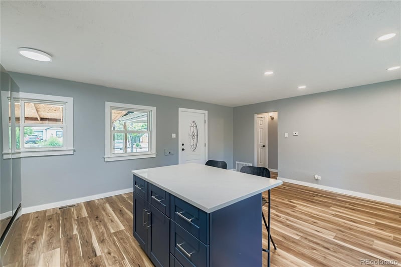 480 S Canosa Ct, Denver, CO 80219