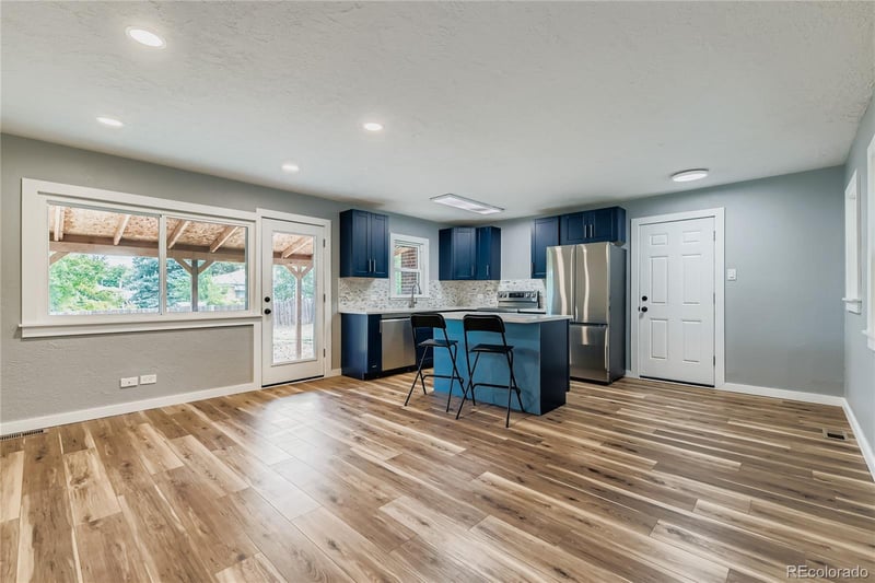 480 S Canosa Ct, Denver, CO 80219