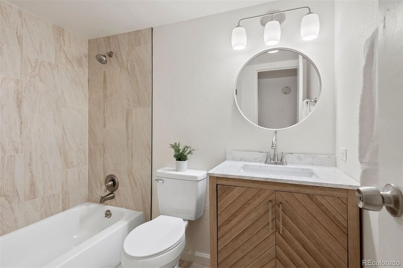 4400 S Quebec St #D102, Denver, CO 80237