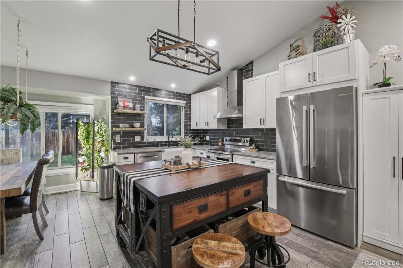 415 Hickory St, Broomfield, CO 80020