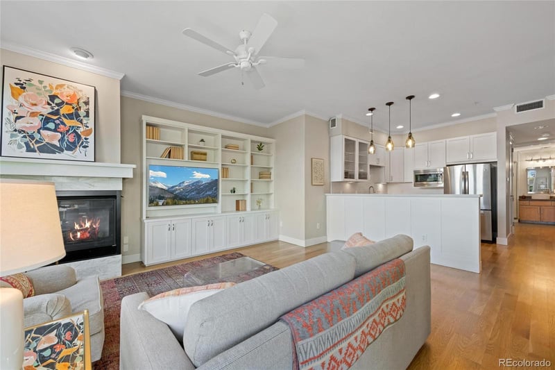 1738 N Franklin St #2A, Denver, CO 80218