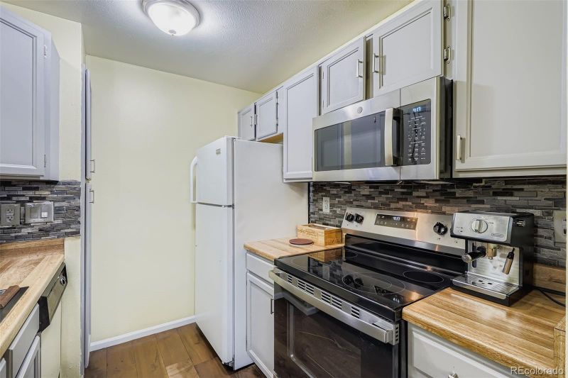 5321 W 76th Ave #307, Arvada, CO 80003