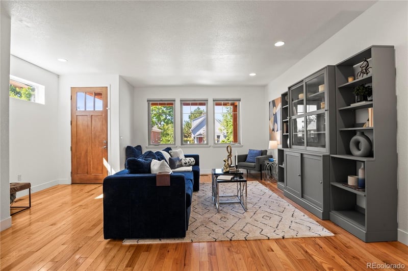 2276 S Acoma St, Denver, CO 80223