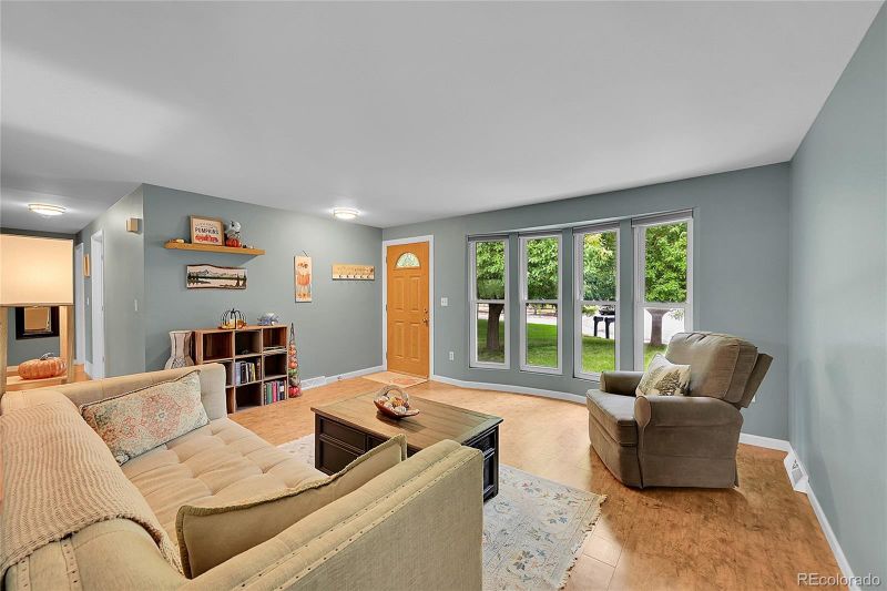 11562 W Temple Ave, Littleton, CO 80127