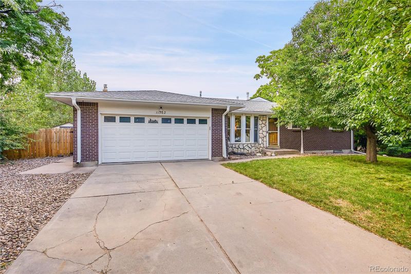 11562 W Temple Ave, Littleton, CO 80127