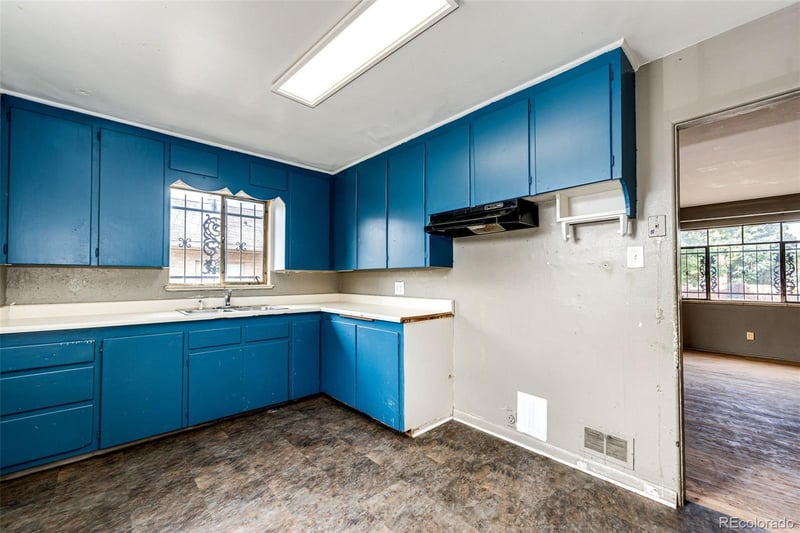 3260 Ivy St, Denver, CO 80207