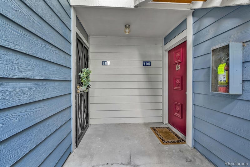8335 Fairmount Dr #4-107, Denver, CO 80247