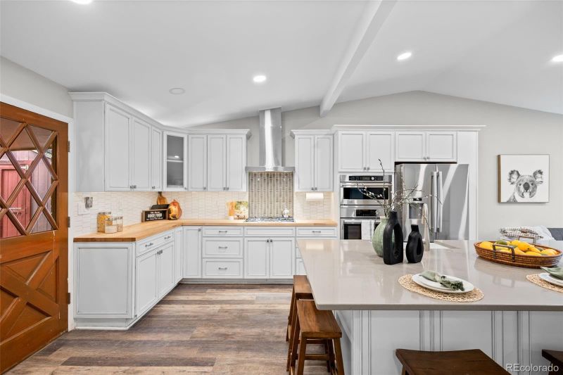 290 Daphne Way, Broomfield, CO 80020