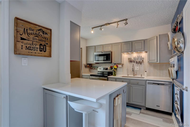 3825 S Monaco Pw #128, Denver, CO 80237