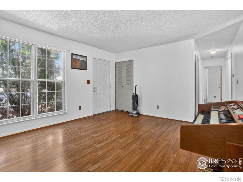 104 Lucerne Dr, Lafayette, CO 80026