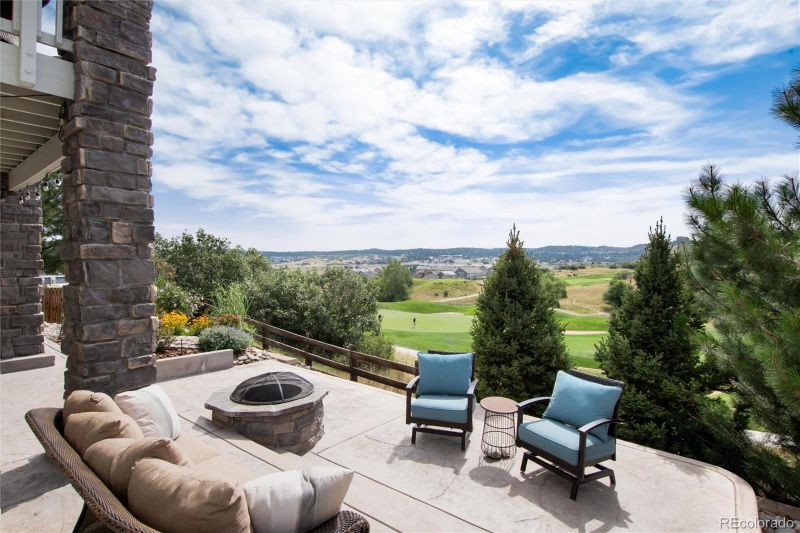 1556 Bent Wedge Point, Castle Rock, CO 80109