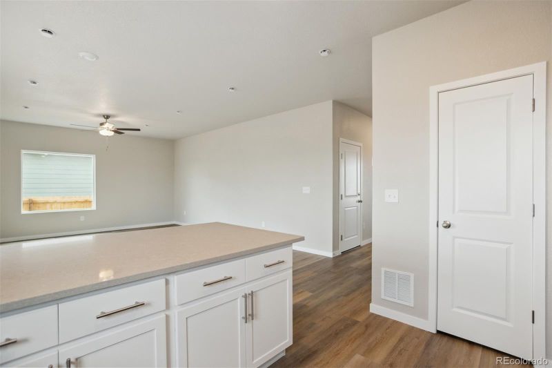 48275 Shetland Dr, Bennett, CO 80102