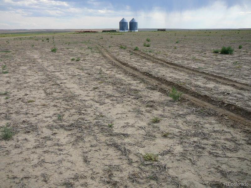 Private, Deer Trail, CO 80105