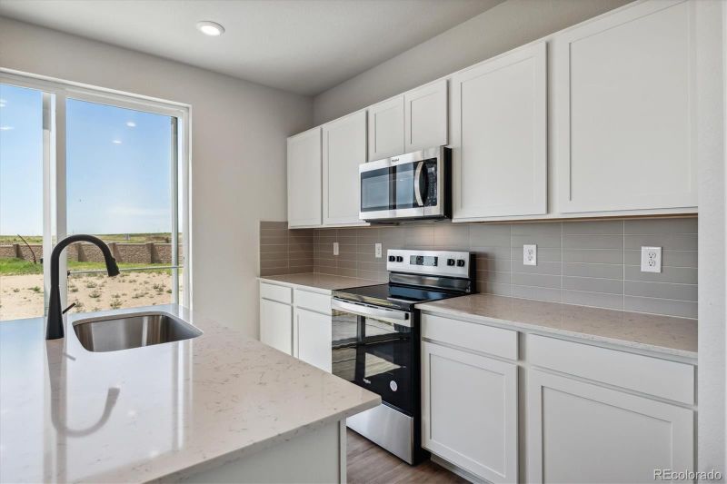 3353 N Irvington St, Aurora, CO 80119