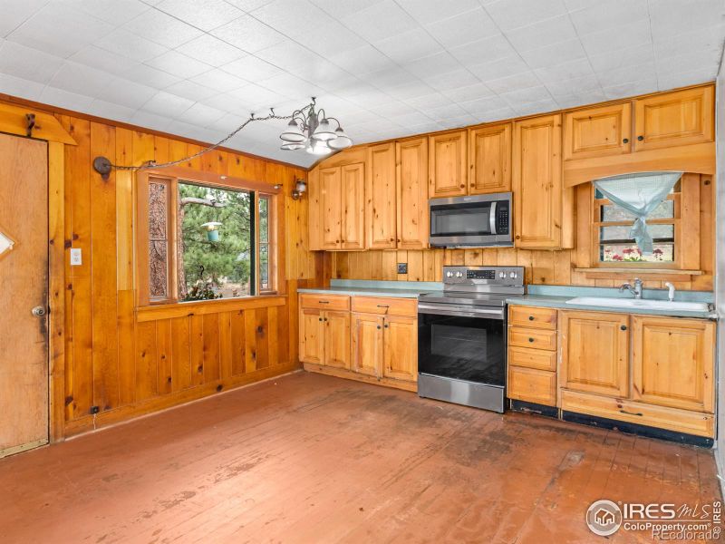 659 Morgan St, Estes Park, CO 80517