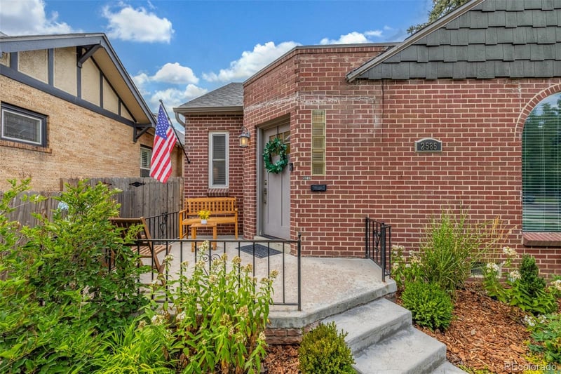 2585 Birch St, Denver, CO 80207