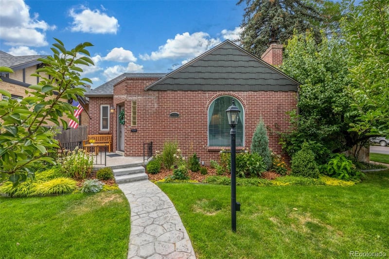 2585 Birch St, Denver, CO 80207