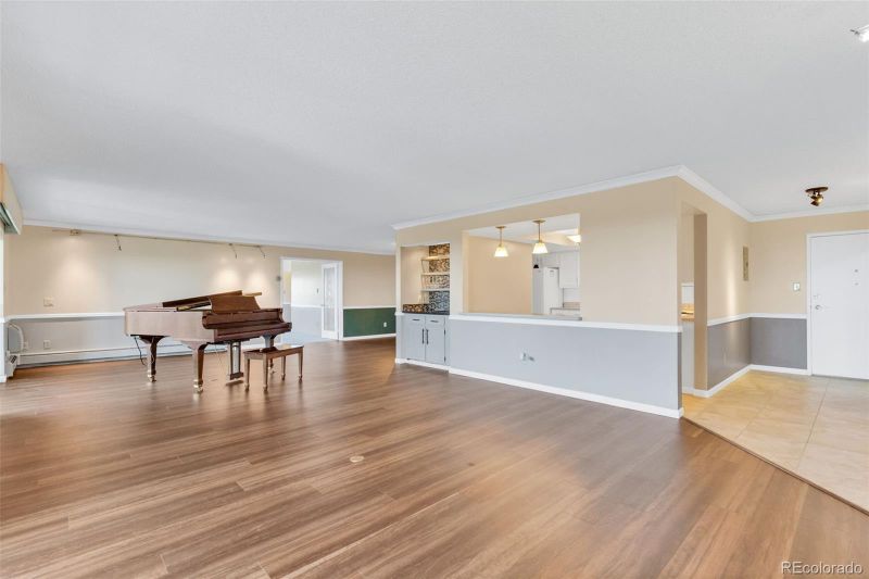 14390 E Marina Dr #606, Aurora, CO 80014