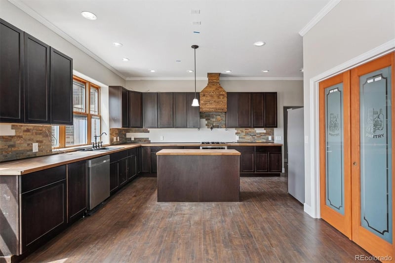 2105 Timberlake Rd, Byers, CO 80103