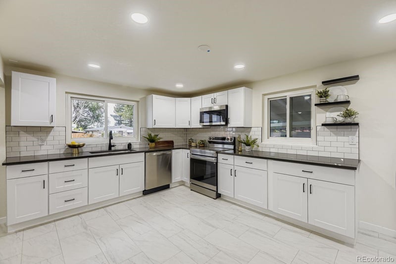 1415 S Mariposa St, Denver, CO 80223
