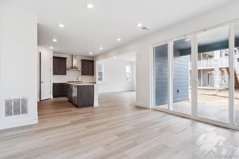 8467 Snake River St, Littleton, CO 80125