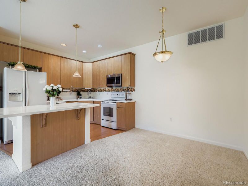 8578 Gold Peak Dr #D, Highlands Ranch, CO 80130