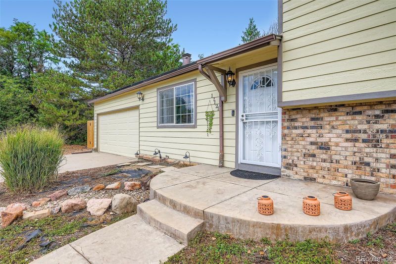 17121 E Mercer Dr, Aurora, CO 80013