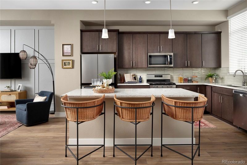 15533 W Washburn Dr, Lakewood, CO 80228