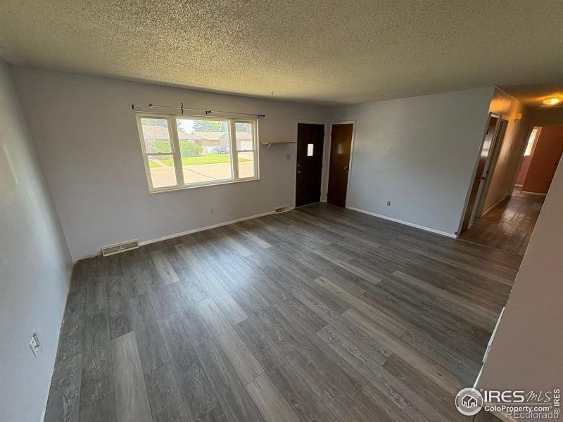 1422 S 5th Ave, Sterling, CO 80751