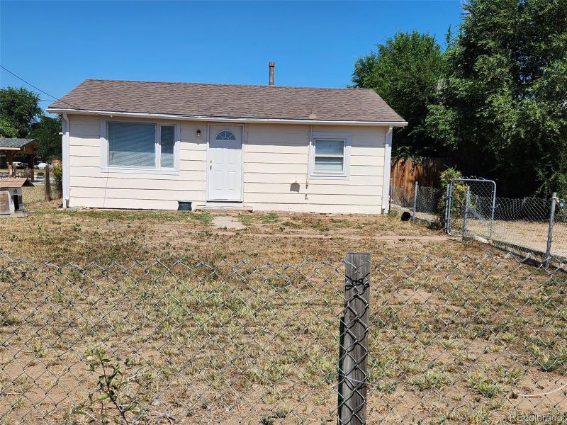 5811 E 74th Ave, Commerce City, CO 80022