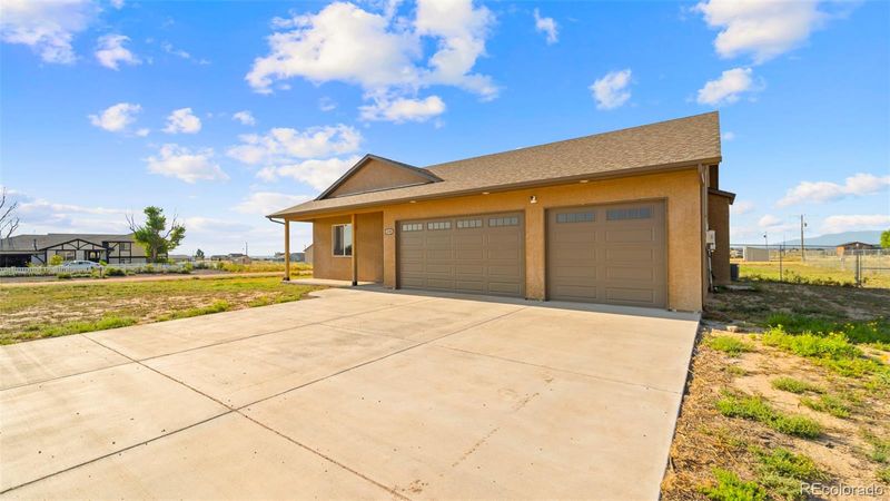 634 E Fredonia Dr, Pueblo, CO 81007