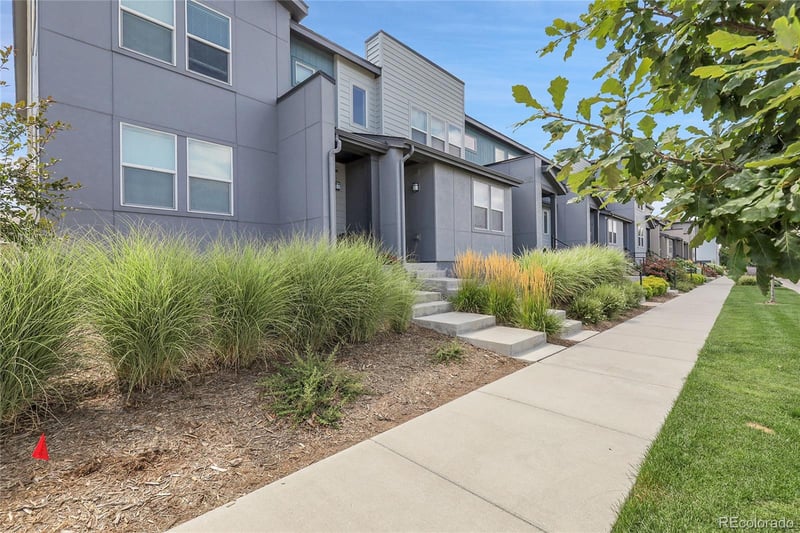 16060 E 47th Dr, Denver, CO 80239