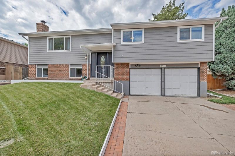 6437 S Garrison Ct, Littleton, CO 80123