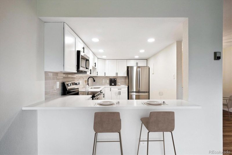 13631 E Marina Dr #201, Aurora, CO 80014