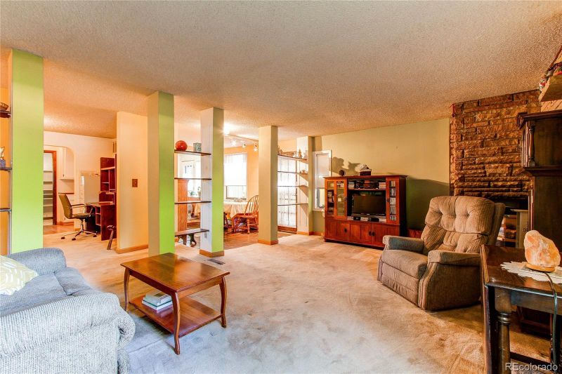 710 S Dover St, Lakewood, CO 80226