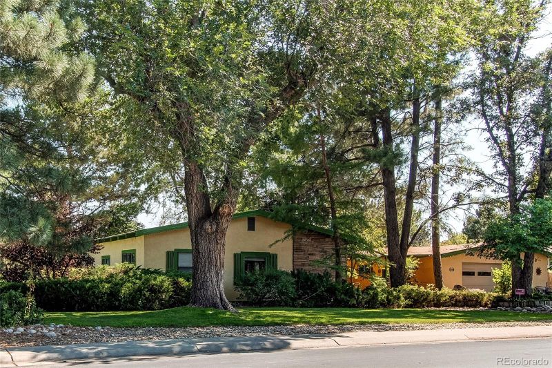 710 S Dover St, Lakewood, CO 80226