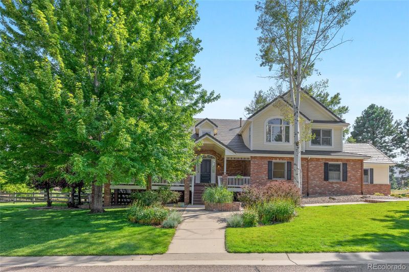 24 Lark Bunting Ln, Littleton, CO 80127