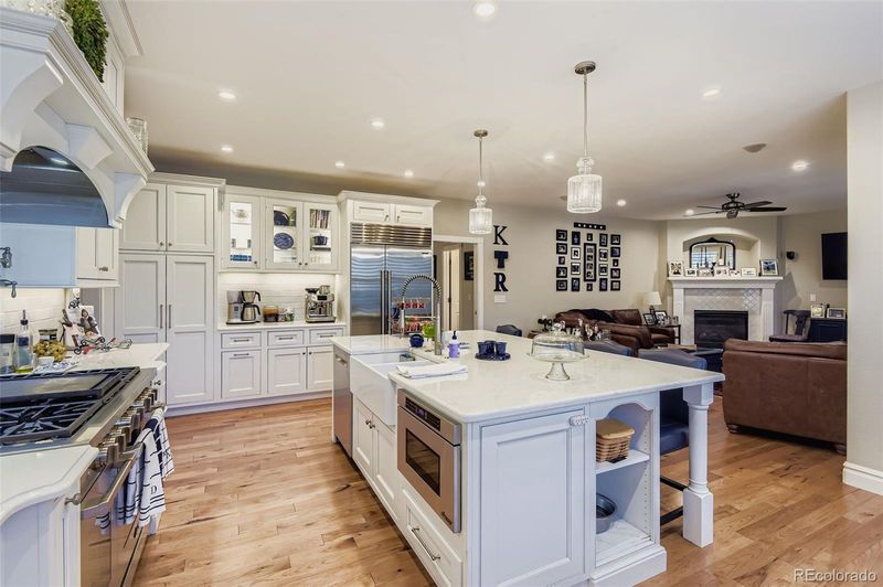 2922 Newbury Ct, Highlands Ranch, CO 80126