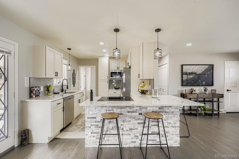 7371 Bronco Rd, Denver, CO 80221