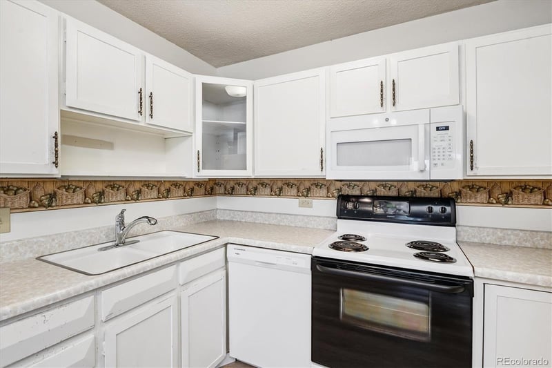 350 S Clinton St #12A, Denver, CO 80247