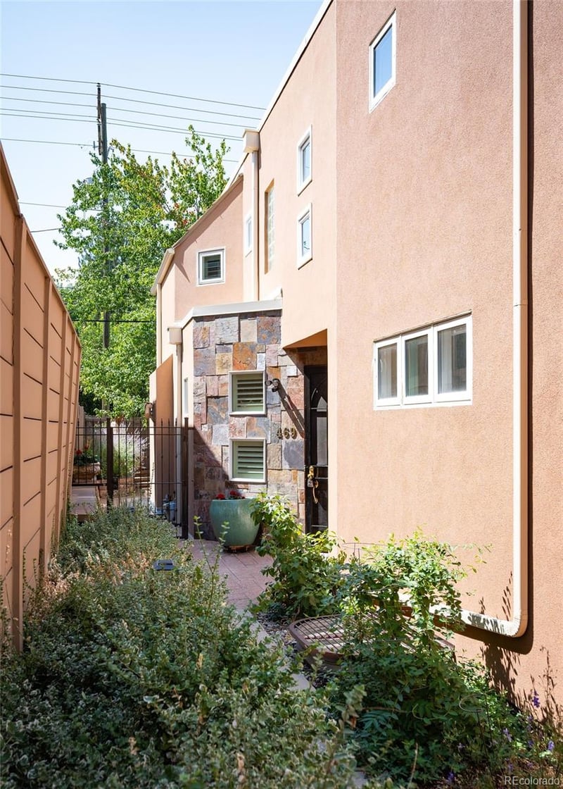 469 Harrison St, Denver, CO 80206